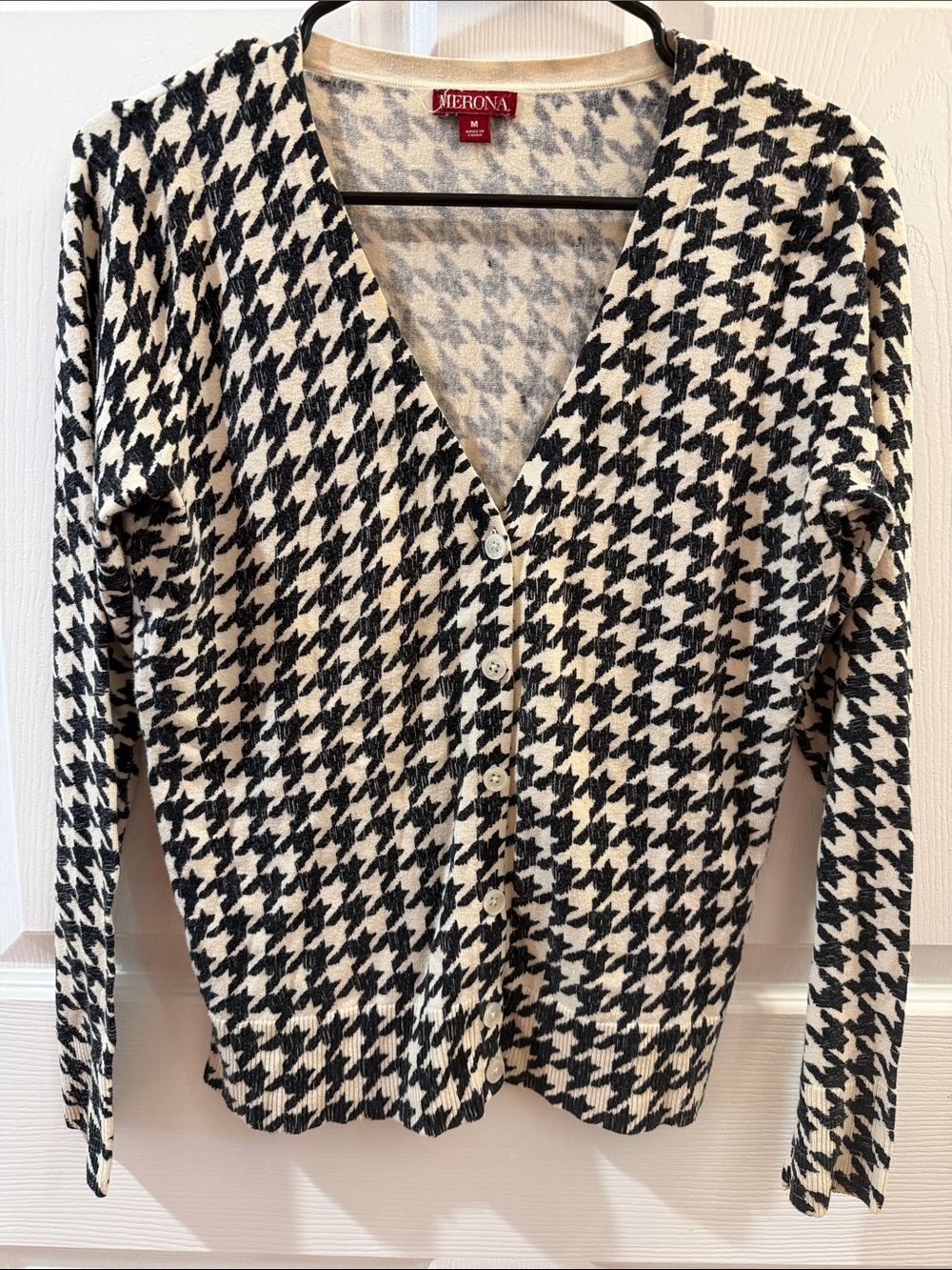 Merona- Vintage Women Black/Cream Houndstooth V-Neck Button Up Cardigan- Size M